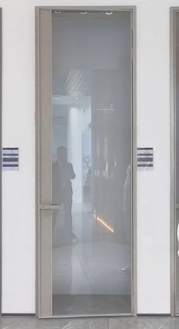 Aluminium bathroom doors