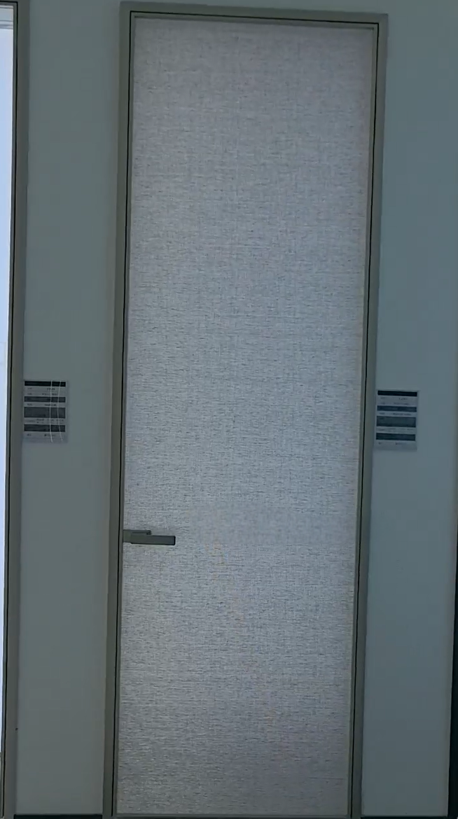 Aluminium bathroom doors